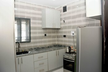 Slim Anyaiwe Apartments,,5 star