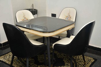 slim anyaiwe apartments