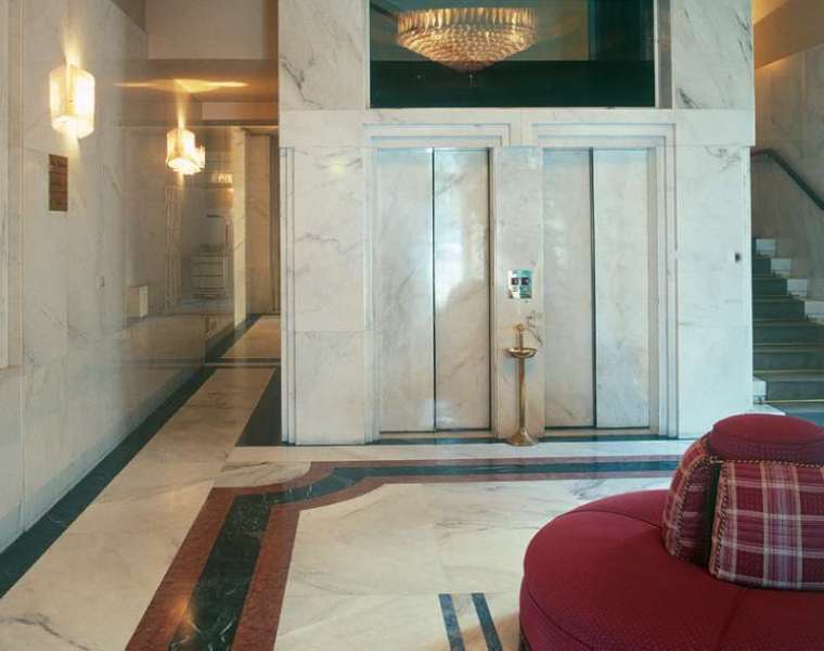 hotel plaza e de russie