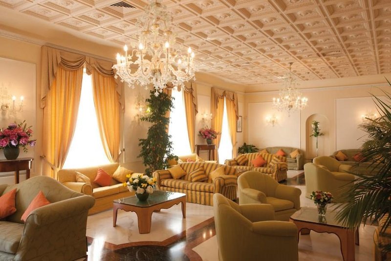 hotel plaza e de russie