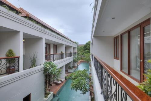 seminyak lagoon all suites hotel