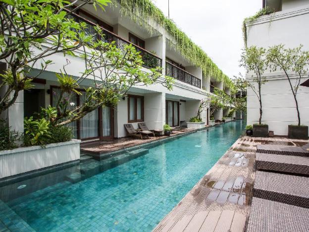 seminyak lagoon all suites hotel