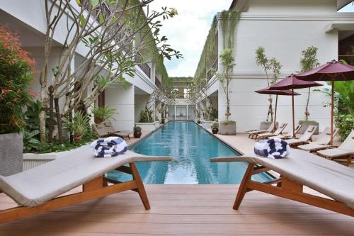seminyak lagoon all suites hotel
