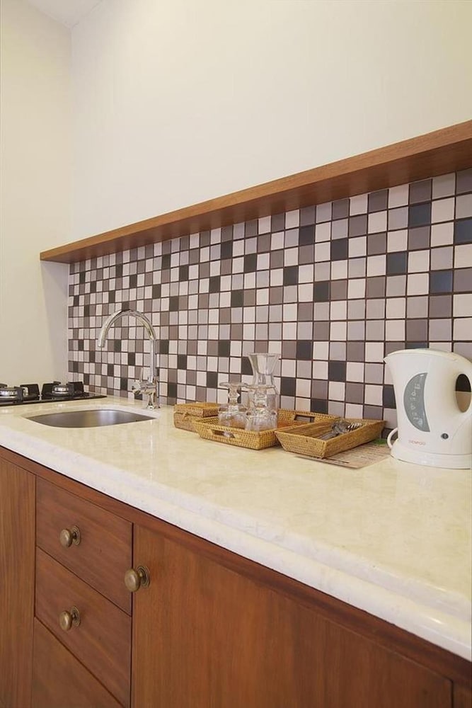 seminyak lagoon all suites hotel