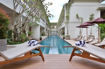 seminyak lagoon all suites hotel