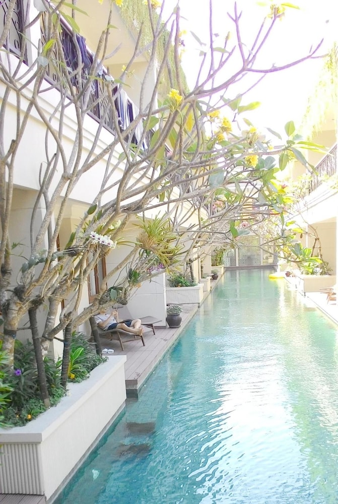 seminyak lagoon all suites hotel