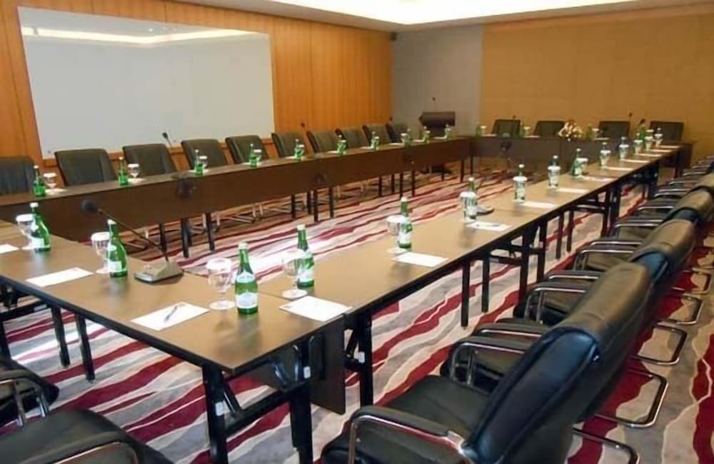 emersia hotel and resort