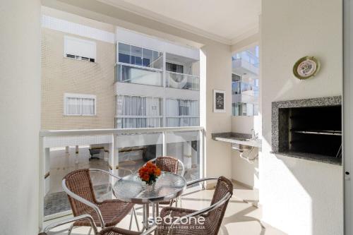 2 bedroooms apt w bbq 500m from the beach pts0101