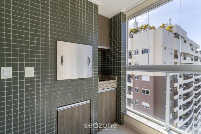 apt with private barbecue and pool pea1301