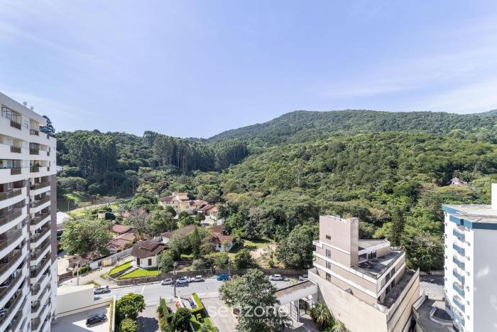 apt with private barbecue and pool pea1301