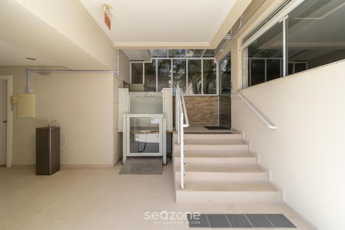 apt with private barbecue and pool pea1301
