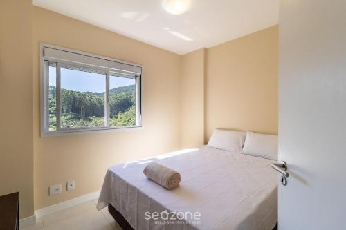 apt with private barbecue and pool pea1301