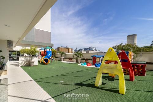 apt with private barbecue and pool pea1301