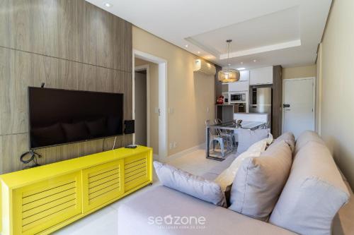 apt with private barbecue and pool pea1301