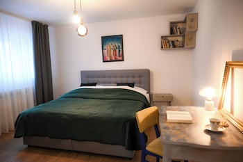 tweet apartments