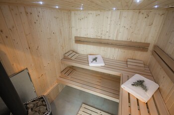 Tweet Apartments,,3 star
