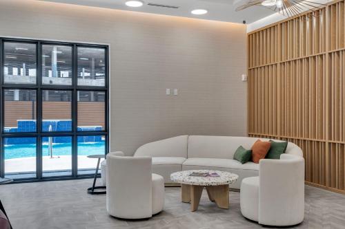 latitude apartments