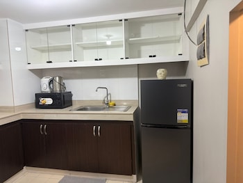 Califnia Gardens Square,,3 star