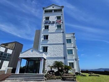 Sunrise Castle Pension,,2 star