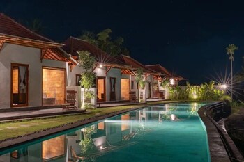 Tumbu Retreat,,3 star