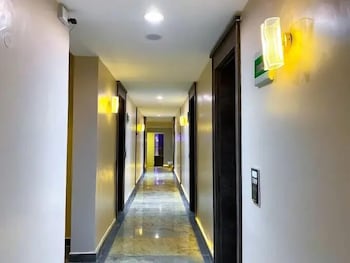 Pyramid Halal Apartments,,4 star