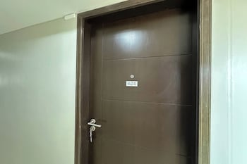 Avida Units Staycation Near Ayala Serin Tagaytay,,3 star