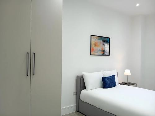 shoreditch by excel apartments