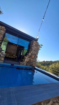 Fannoun Getaway Lodge By Hansa,,5 star