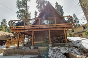castle rock cabin 2