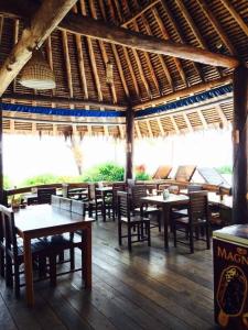 thiw son beach resort