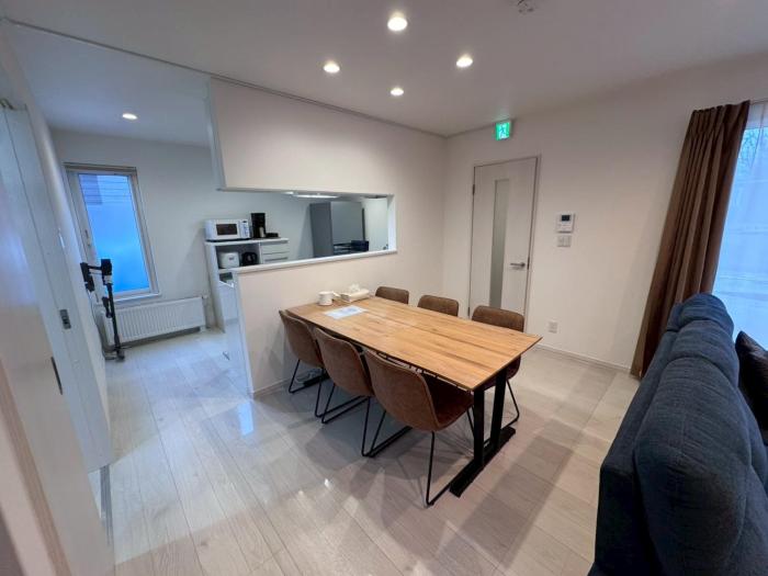 nomad stay chitose