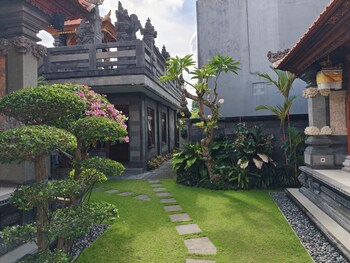 ayuna guest house