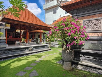 ayuna guest house