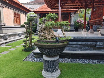 ayuna guest house
