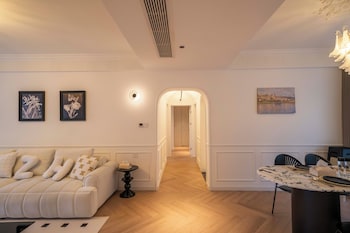zhome riverside garden fine apt