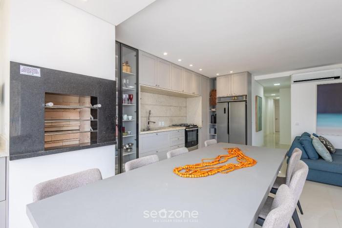 3 suite apt 280m from sea in itapema vga1002
