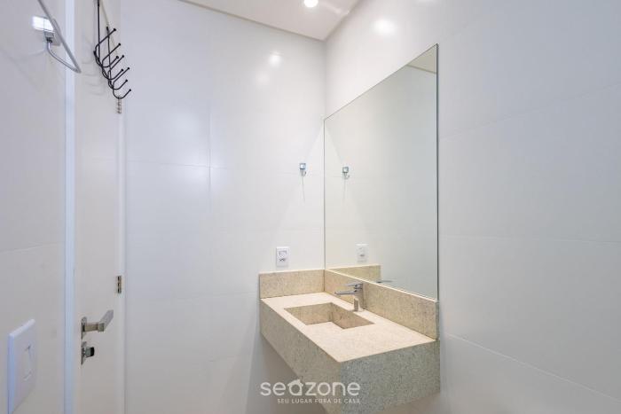 3 suite apt 280m from sea in itapema vga1002