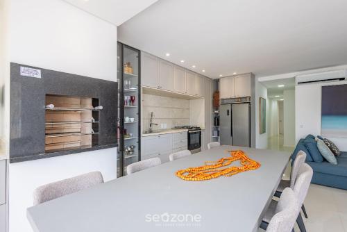 3 suite apt 280m from sea in itapema vga1002