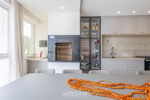 3 suite apt 280m from sea in itapema vga1002