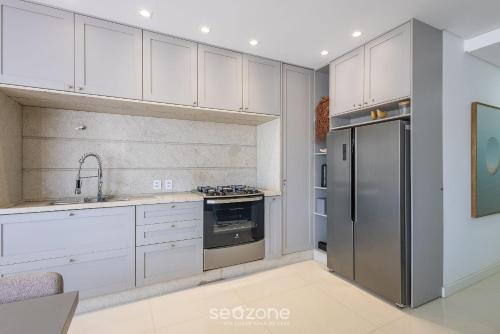 3 suite apt 280m from sea in itapema vga1002