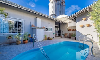 2br house w pool and bbq in penha tzs210