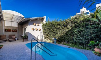 2br house w pool and bbq in penha tzs210