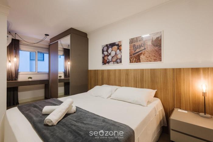 sophisticated 3br apt 200m from beach seo0702