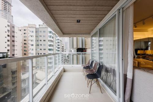 sophisticated 3br apt 200m from beach seo0702