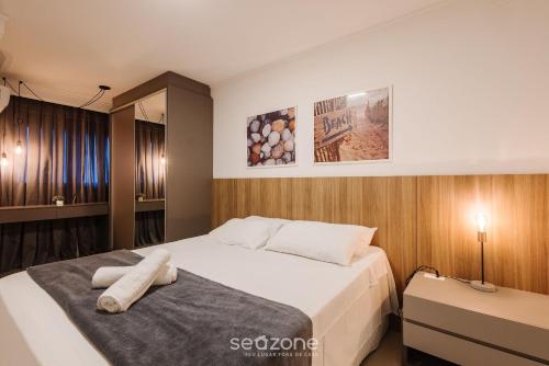 sophisticated 3br apt 200m from beach seo0702