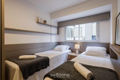 sophisticated 3br apt 200m from beach seo0702