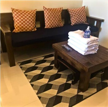 need place to stay in tagaytay book now
