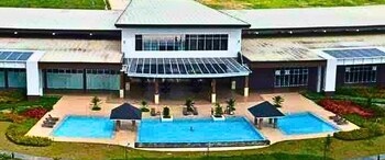 need place to stay in tagaytay book now