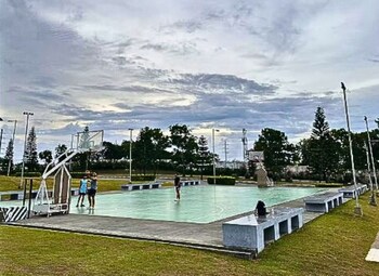 need place to stay in tagaytay book now