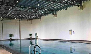 need place to stay in tagaytay book now